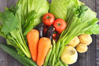 野菜と果物のお皿